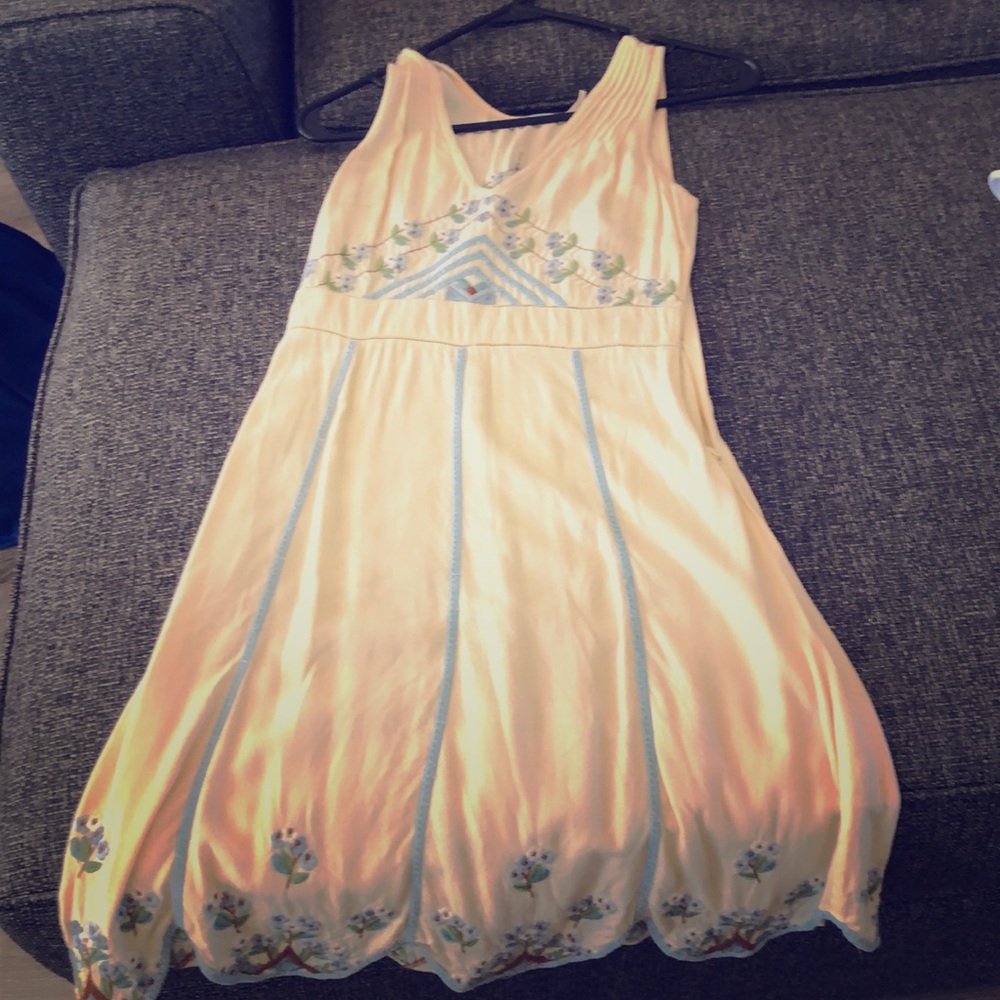 Kimchi Blue pale yellow embroidered dress XS